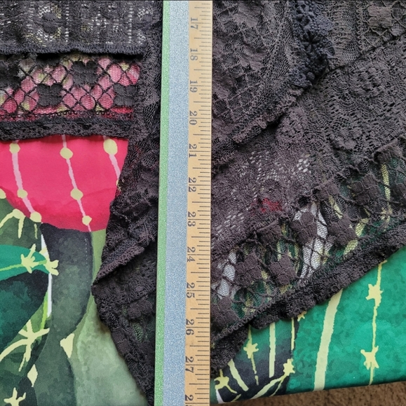 Sheer Black Sleeveless Open front Top w/ hood Size XL - Picture 6 of 8